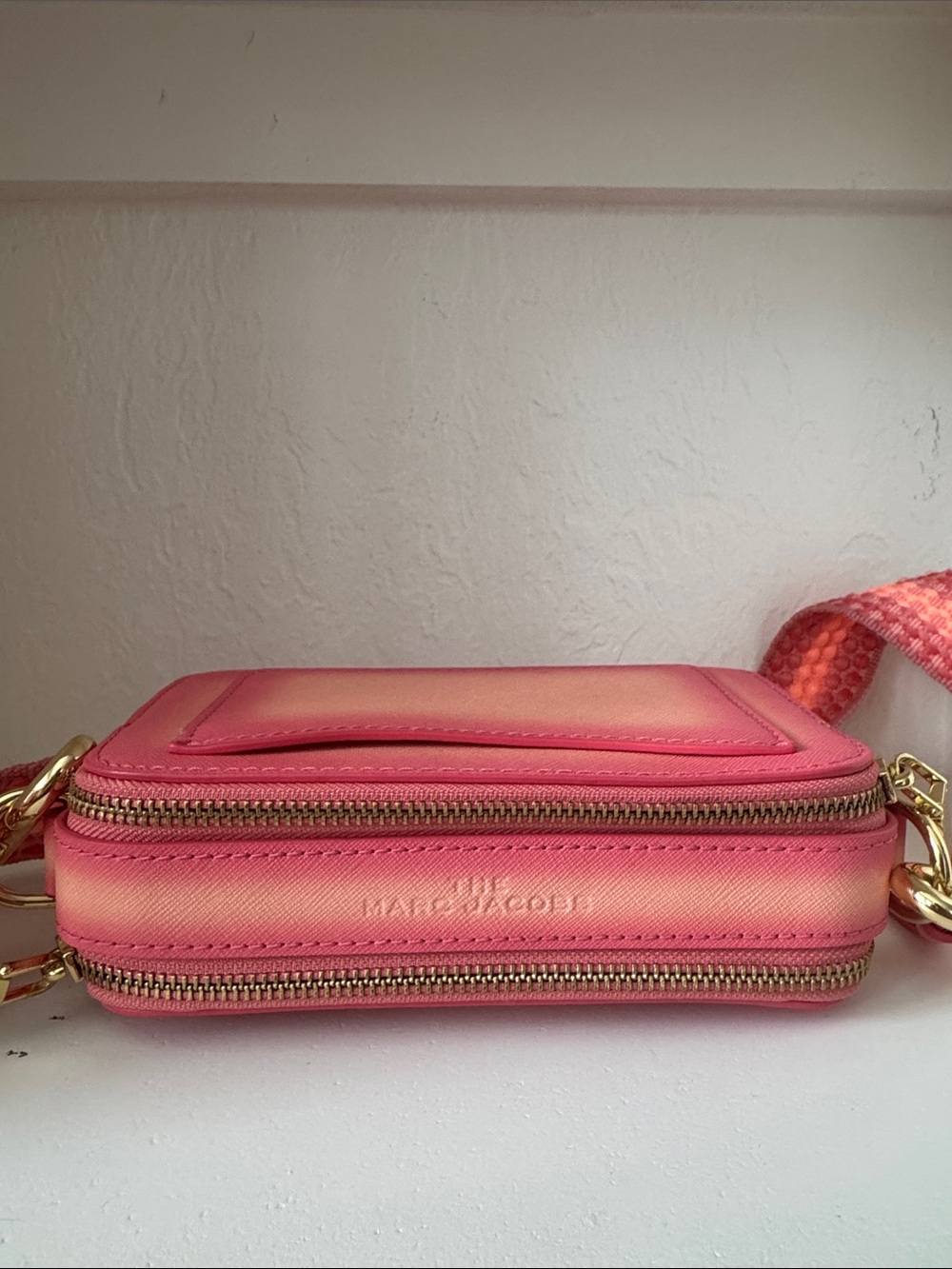 Marc Jacobs Pink to Peach Ombre Crossbody Camera Bag with Gold Hardware - Picture 3 of 12